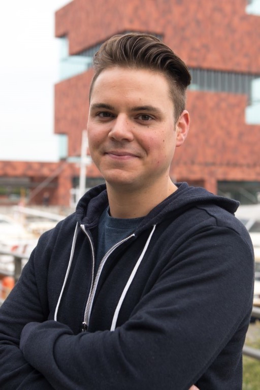 Benoit staat voor het MAS Benoit staat voor het MAS
